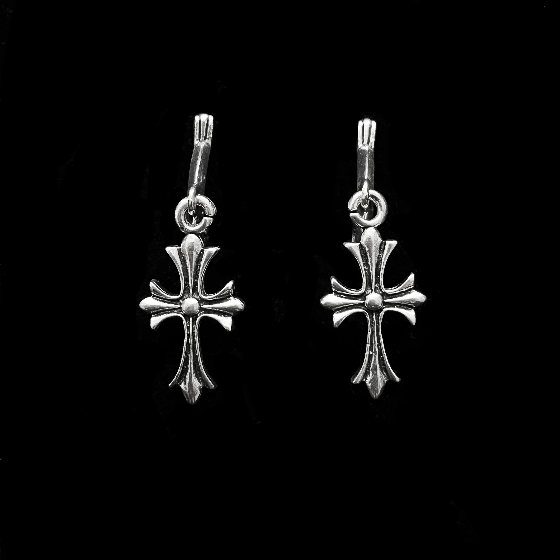 Aros Chrome Hearts