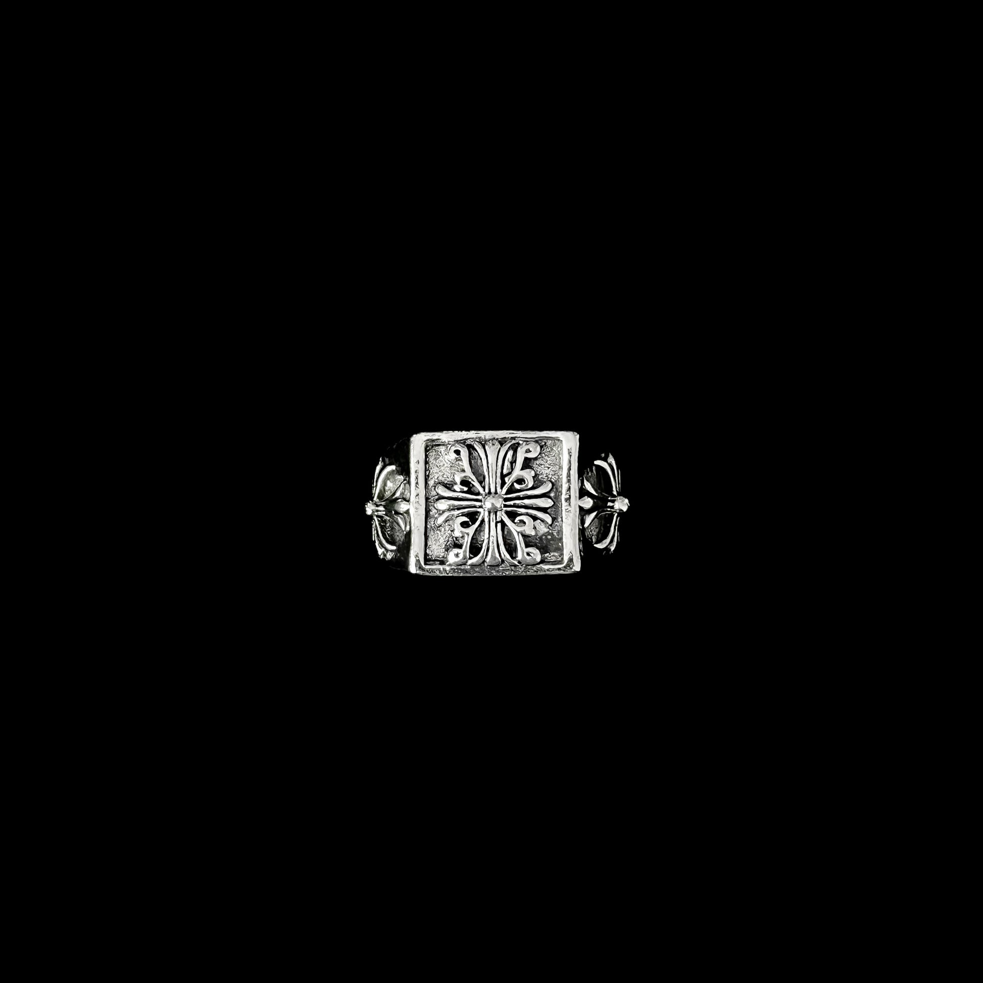 Anillo Chrome Hearts