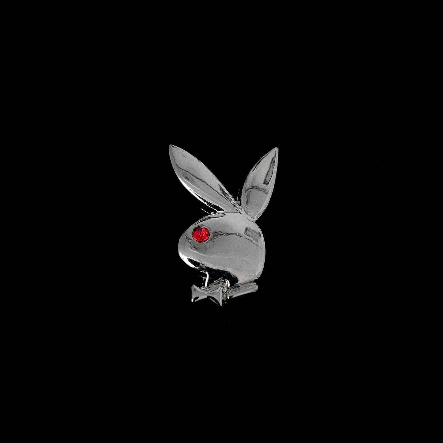 PINS PLAYBOY RED