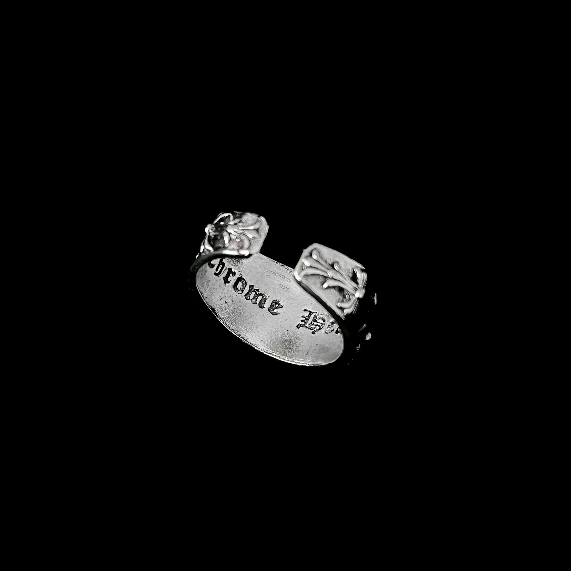 Anillo Chrome Hearts
