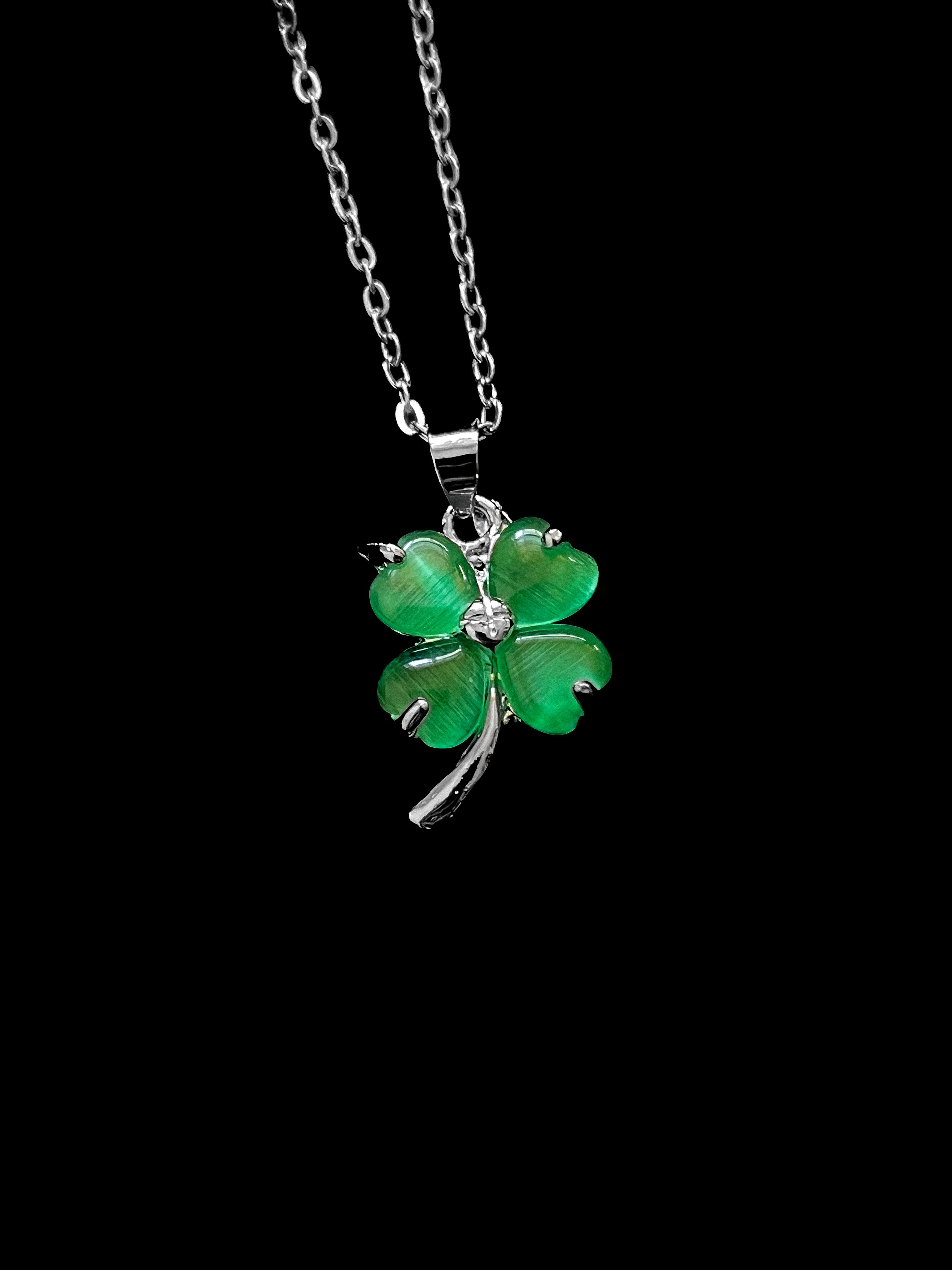 Green Clover Pendant Necklace
