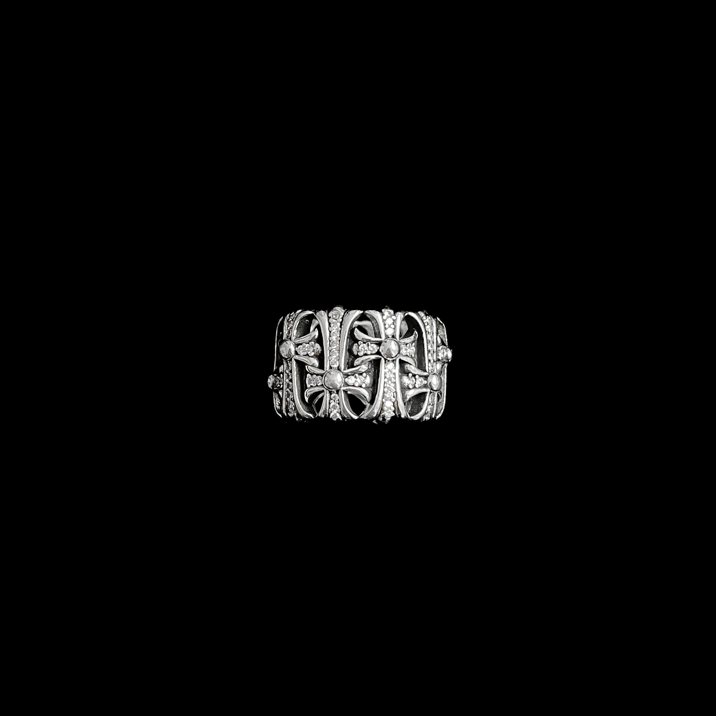 Anillo Chrome Hearts Brillos
