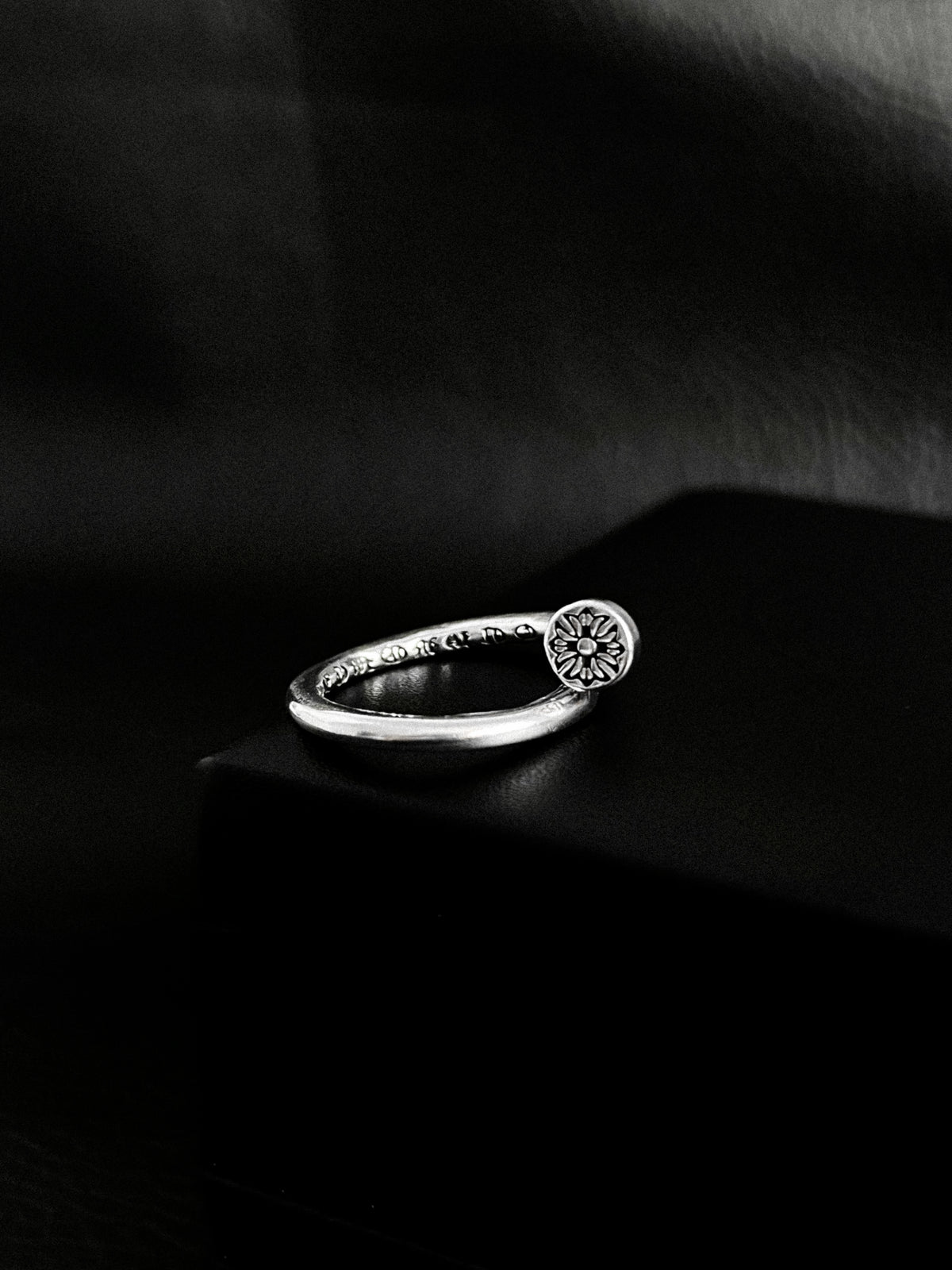 Anillo Chrome H. Cross Nail