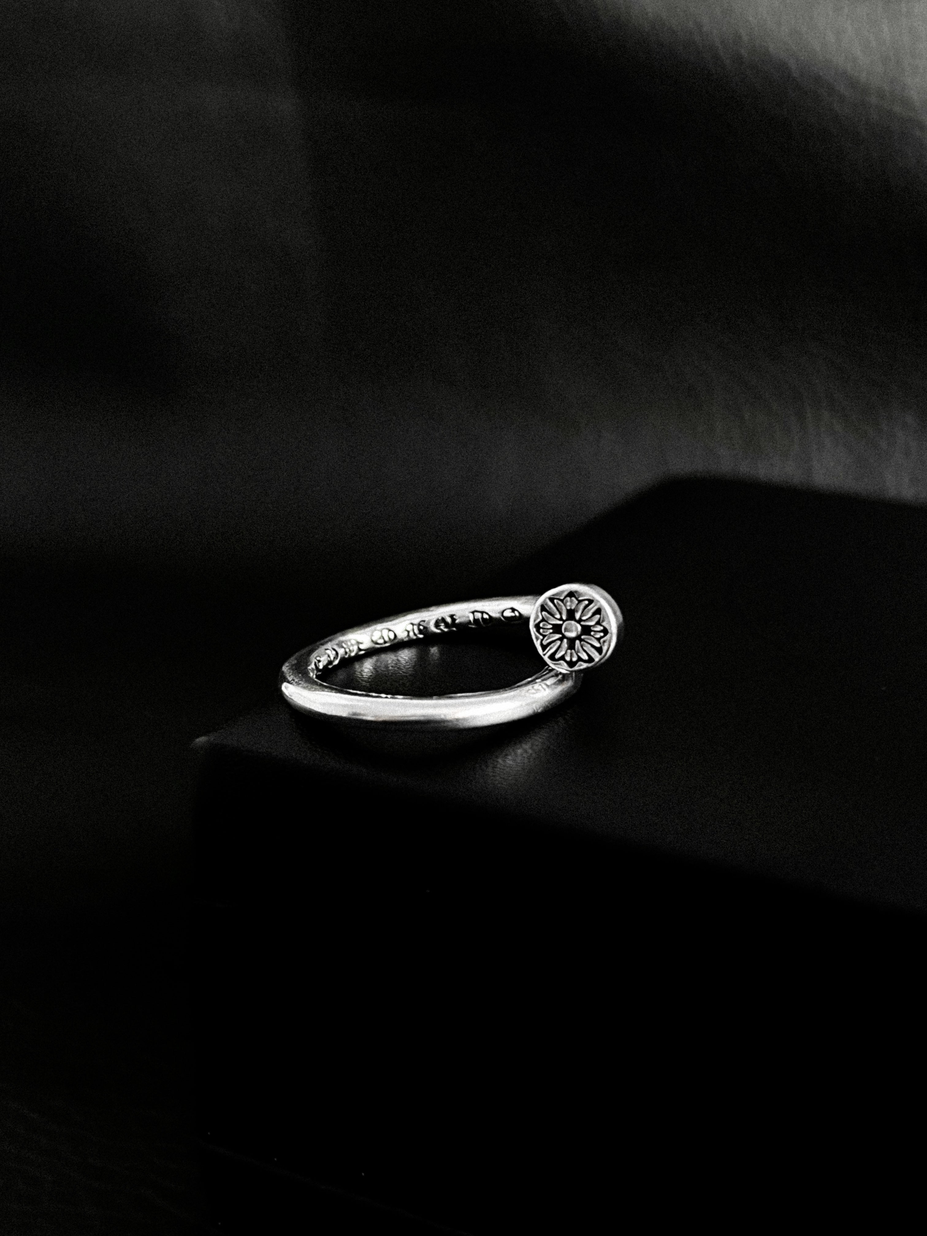 Anillo Chrome H. Cross Nail