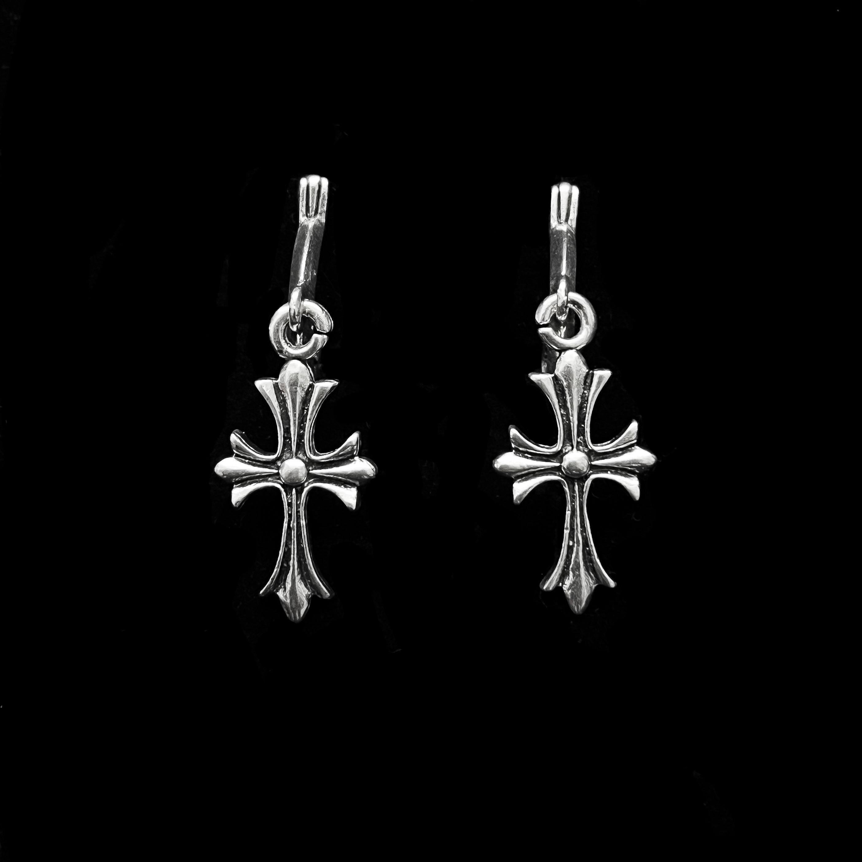 Aros Chrome Hearts
