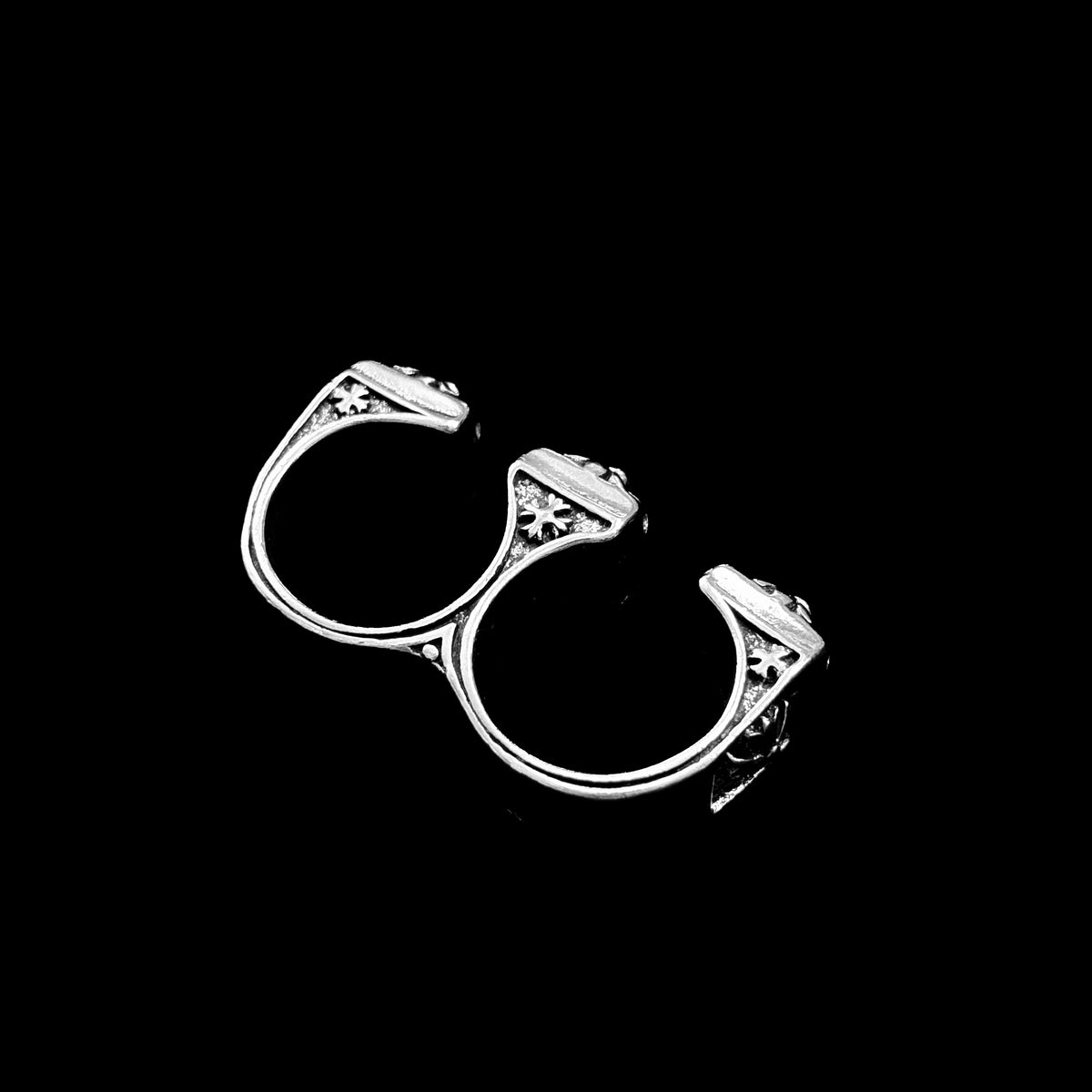 Triple Cross Double Ring