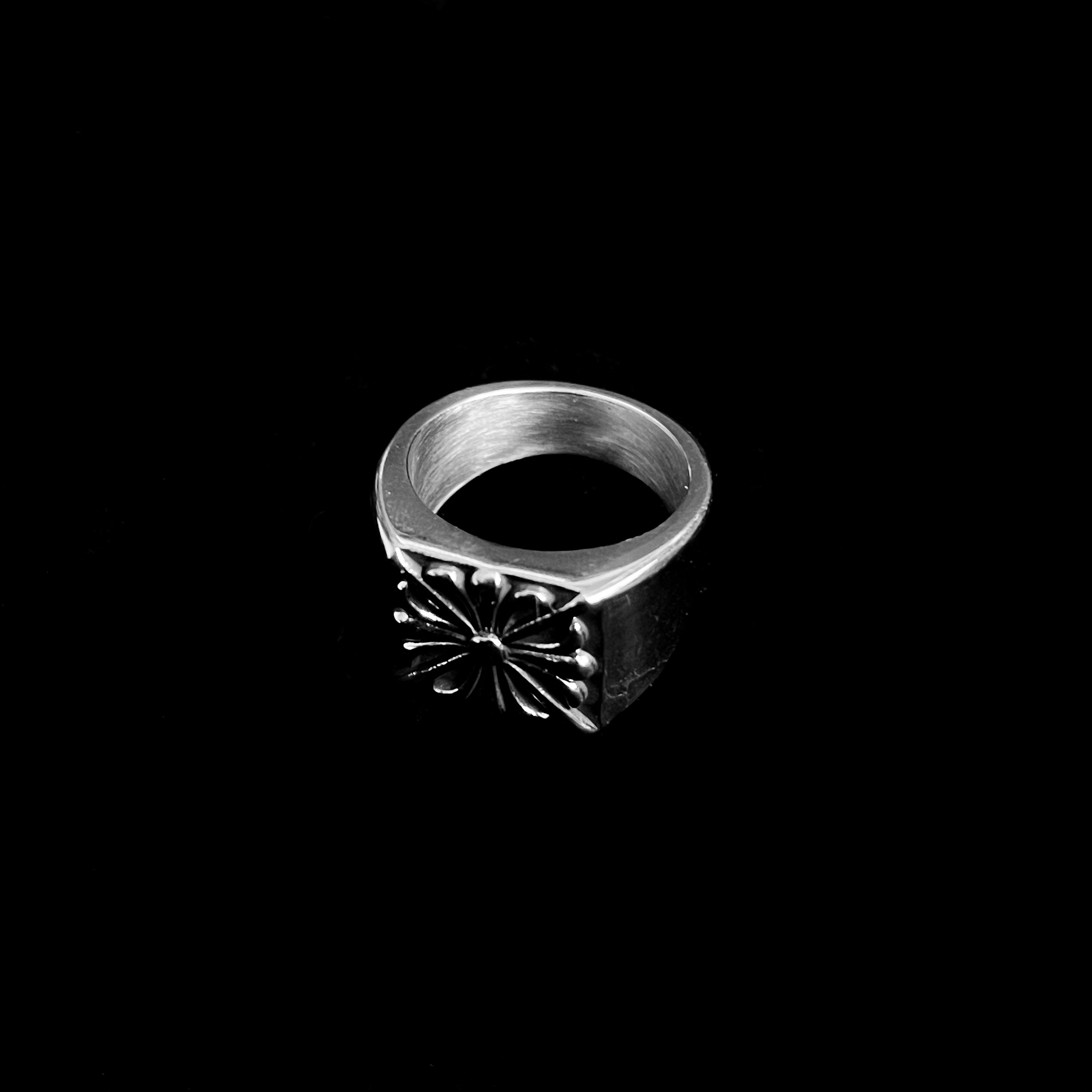 Cross Signet Ring CH