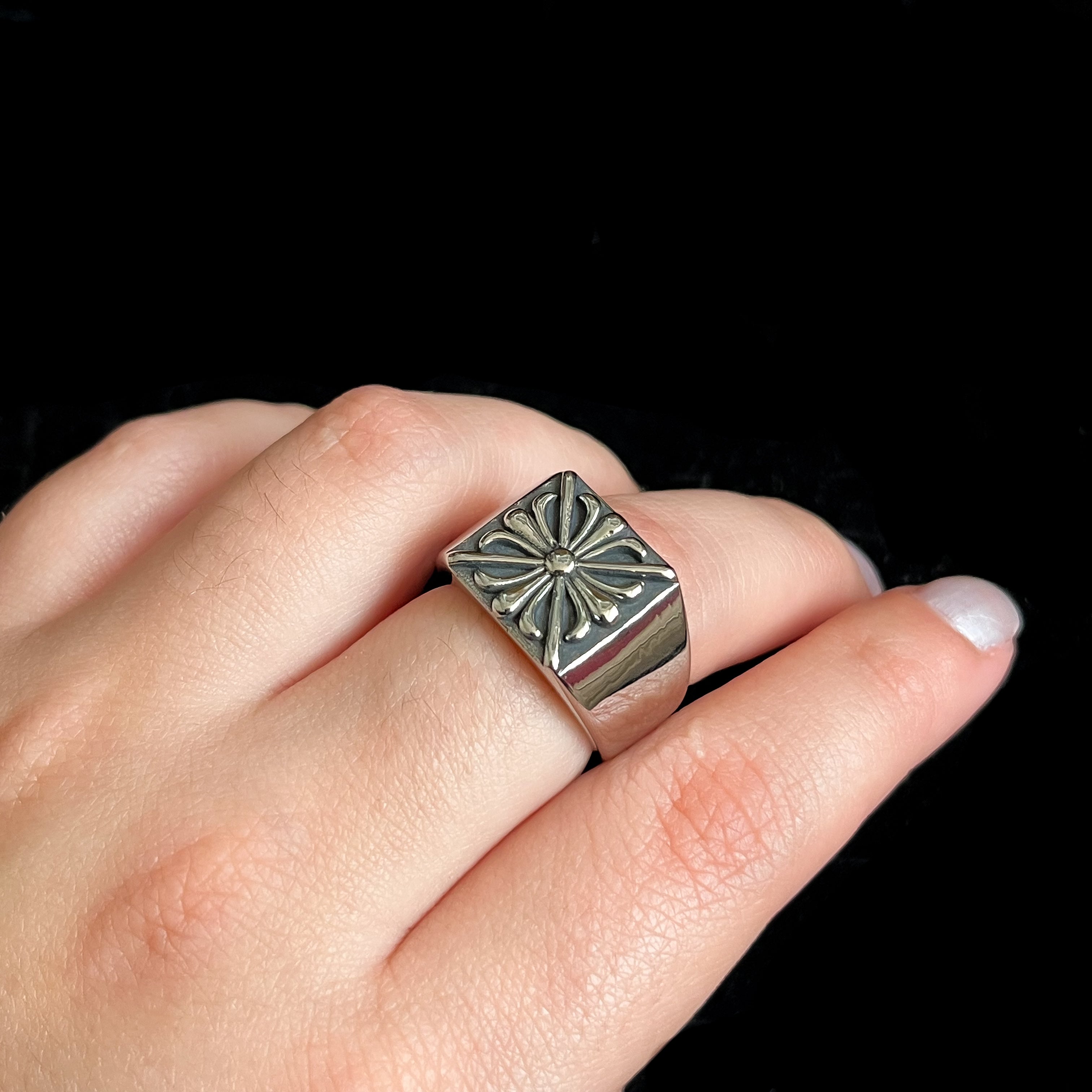 Cross Signet Ring CH
